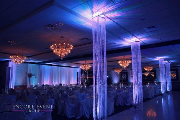 white_crystal_chandeliers