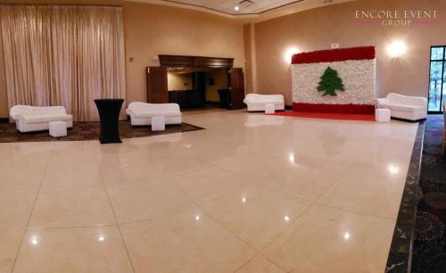 crystal_gardens_southgate_wedding_lounge_furniture_example