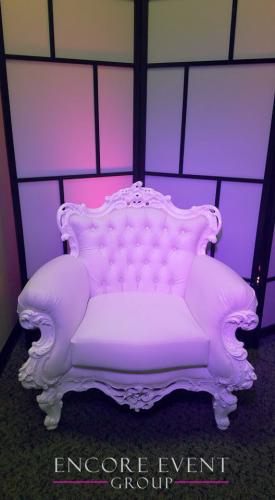 custom_white_wedding_thrones