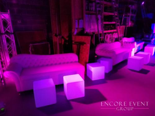 modern_michigan_event_couches_uplights