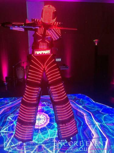 red_bot_on_cool_floor