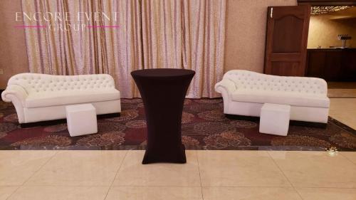 white_lounge_furniture_rentals_southgate_mi