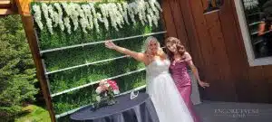 boxwood flower and champagne wall min scaled boxwood flower and champagne wall min scaled