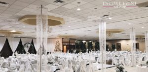 crystal_chandeliers_wedding_setup-min