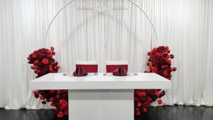 sweet_heart_table_backdrop_new_albany-min