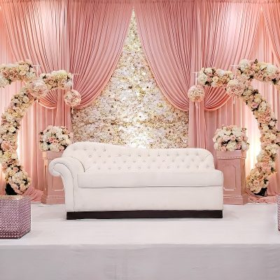 White chaise lounge rental in Louisville wedding venue White chaise lounge rental in Louisville wedding venue