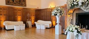 southern_indiana_chaise_couches_for_wedding-min