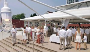 white_string_lighting_for_outdoor_party