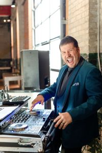Photo of Rob DJing a wedding in Kentucky Photo of Rob DJing a wedding in Kentucky