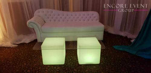 detroit_lounge_furniture_glow_table